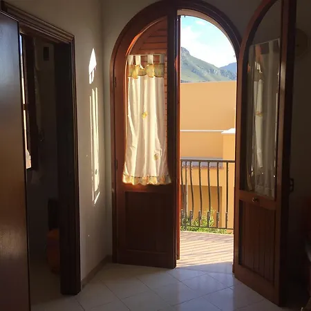 Case Vacanza Maria 산비토로카포